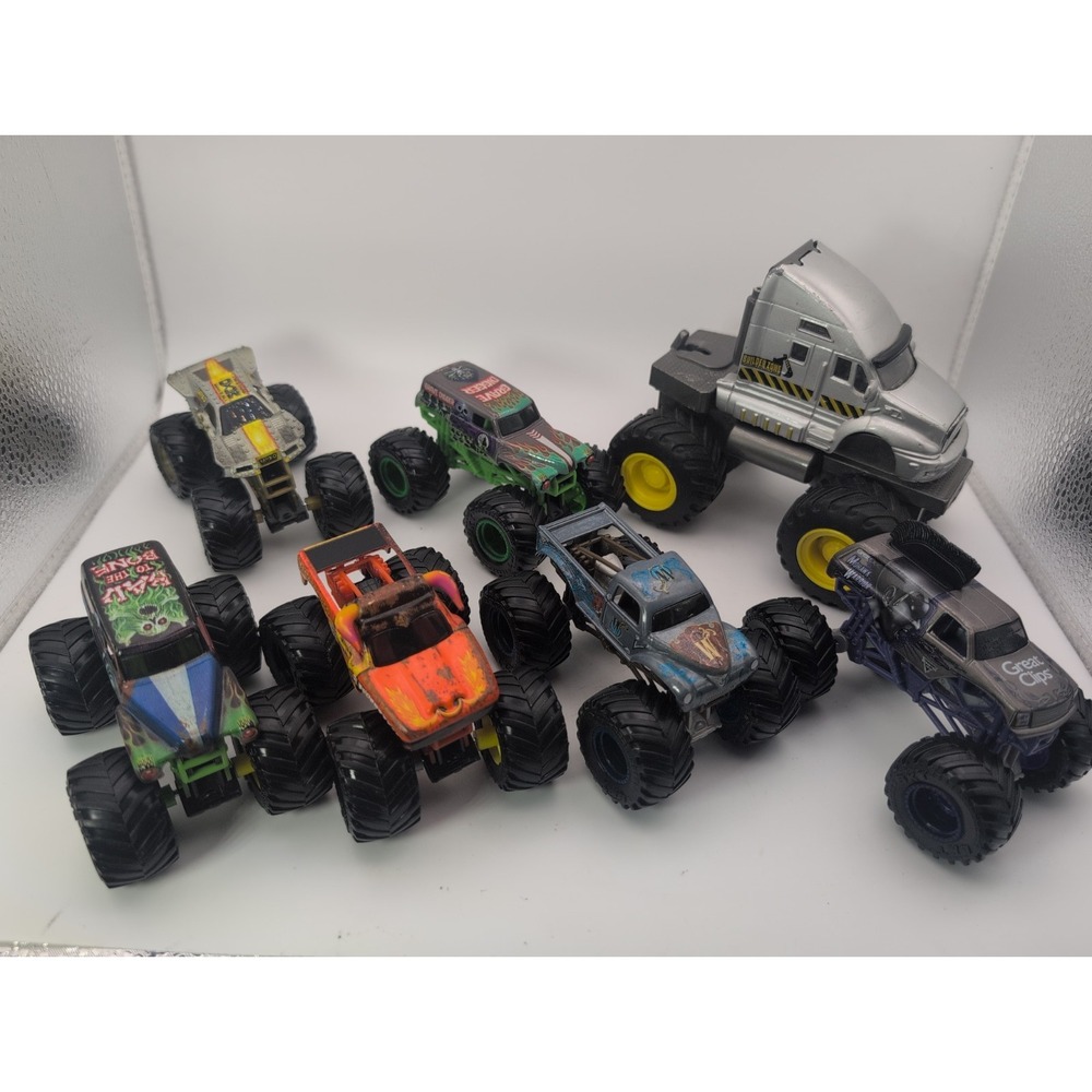 Hot Wheels Monster Truck Lot Of 7, 1:64 Diecast Maisto